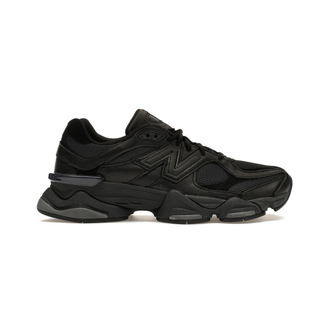 New Balance 9060 Sneakers Triple Black Leather